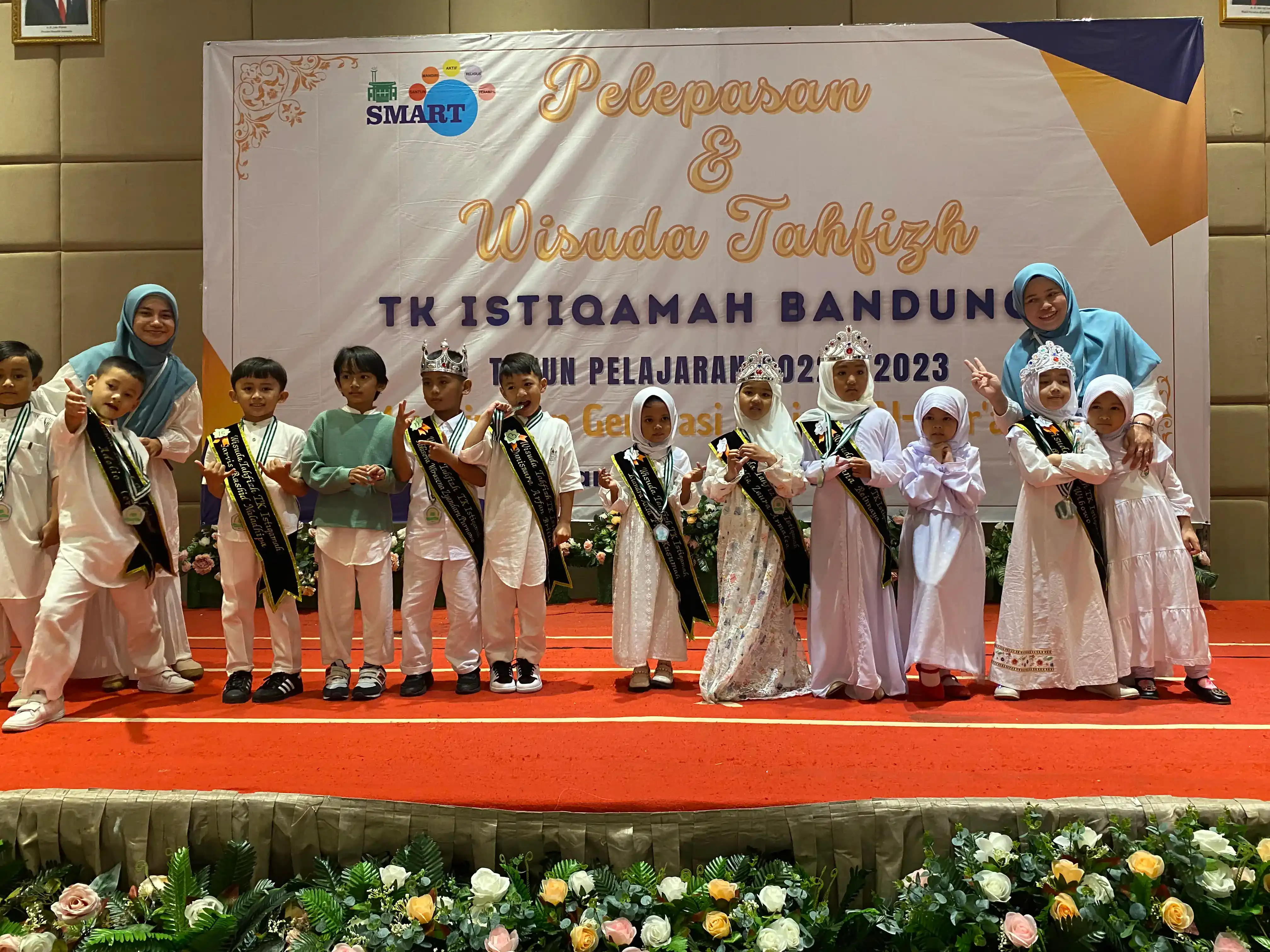 Pelepasan & Wisuda Tahfizh Siswa Berprestasi