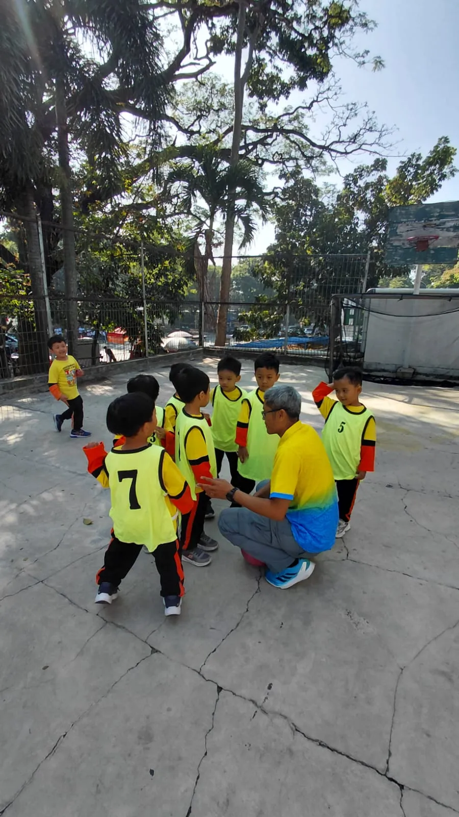 Briefing Strategi Tim Futsal Bersama Pelatih